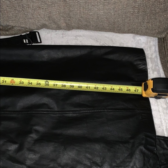 Vintage EUC Women's Black Leather Coat/Trench by Pelle Studio - Picture 11 of 16